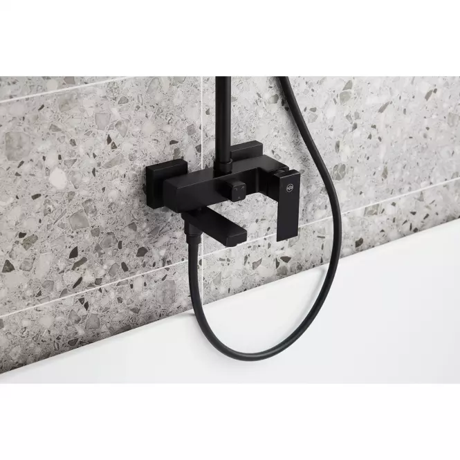 Logon Black sprchovo-vaňový systém s funkciou dažďovej sprchy s mechanickým miešačom