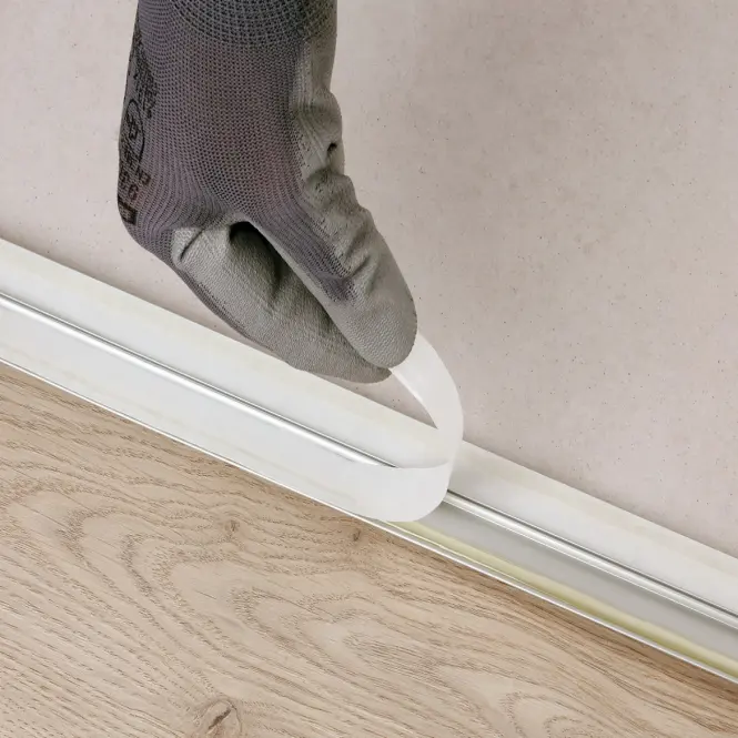 Lišta ochranná zatlačovacia LW 37 5W1 2,79 C-23 zlatá