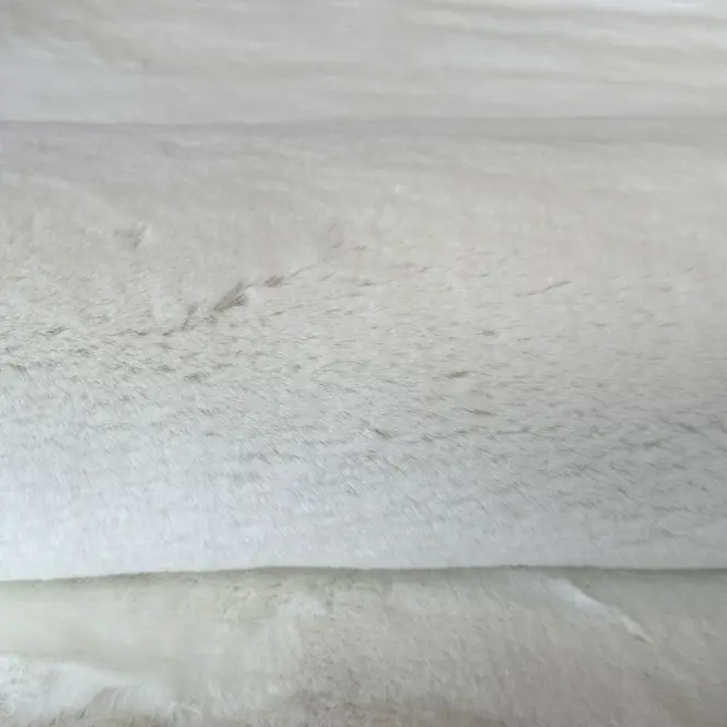 Koberec Carmen Rabbit Fur 1,6/2,3 RS-TM-1 biely