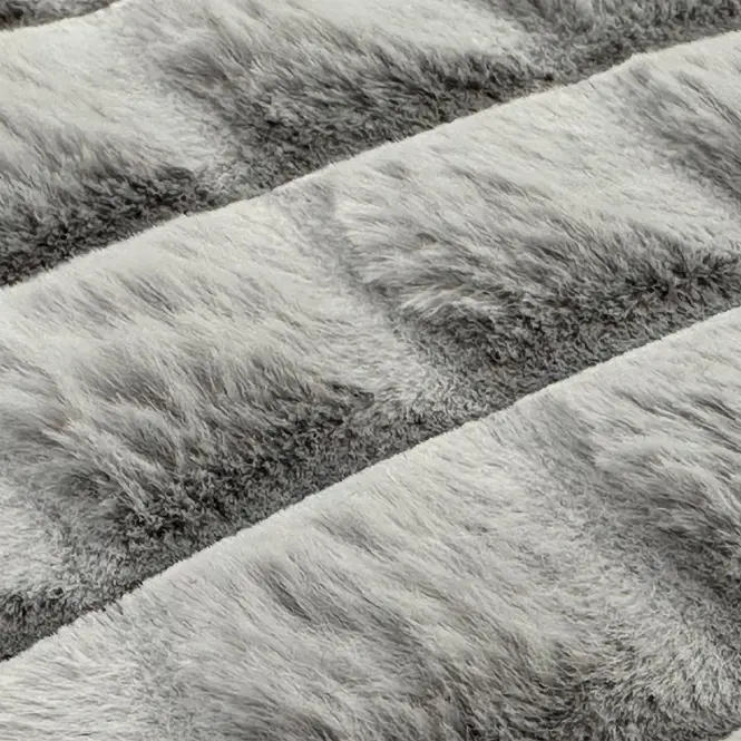 Koberec Aria Biscuit Faux Fur 0,6/1,0 Mrd-677c strieborný